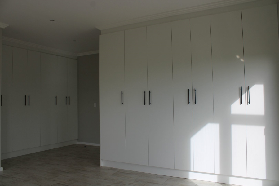 4 Bedroom Property for Sale in Kidds Beach Eastern Cape